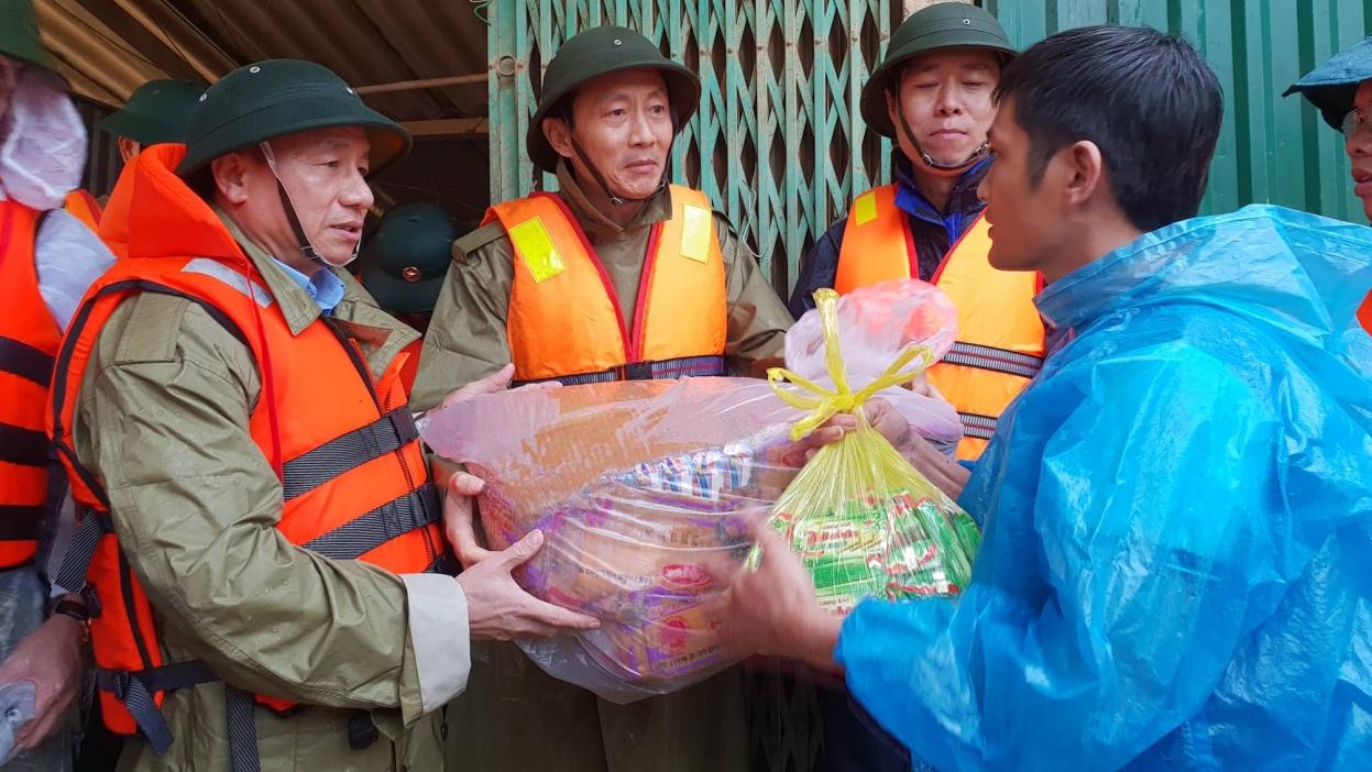 Ứng dụng có hiệu quả phương châm “bốn tại chỗ” trong vùng rốn lũ