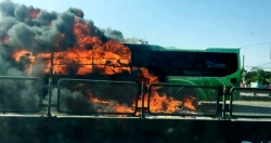 Thanh Hóa: Xe khách bất ngờ bốc cháy khi đang lưu thông trên Quốc lộ 1A