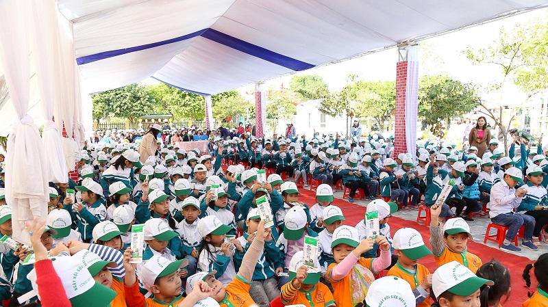 Hà Nam hiện có 130.000 trẻ em mầm non và tiểu học thụ hưởng chương trình Sữa học đường