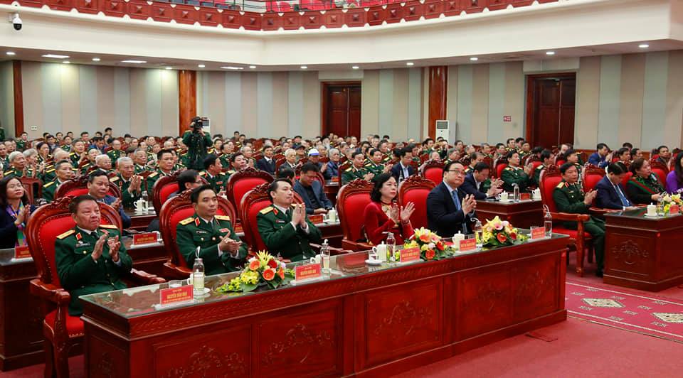 Các đại biểu dự buổi gặp mặt các cán bộ cấp cao Quân đội nghỉ hưu, nghỉ công tác trên địa bàn thành phố
