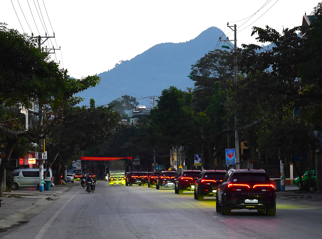 Những ký ức không thể quên trong hành trình 1.000km lịch sử