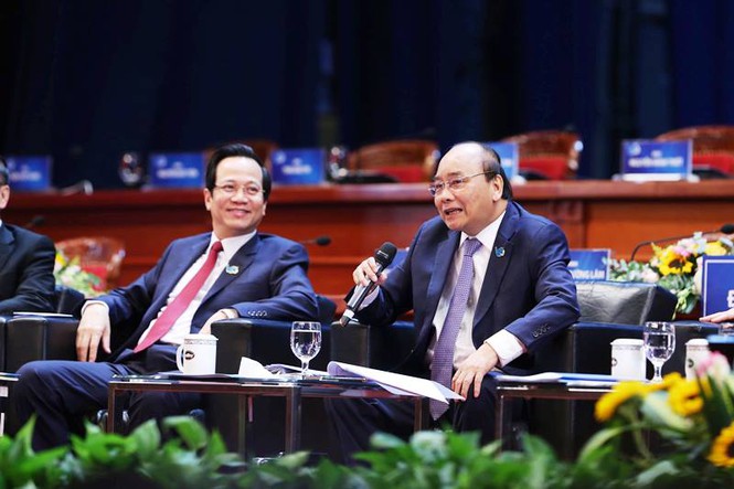 Thủ tướng Chính phủ Nguyễn Xuân Phúc chia sẻ với thanh niên