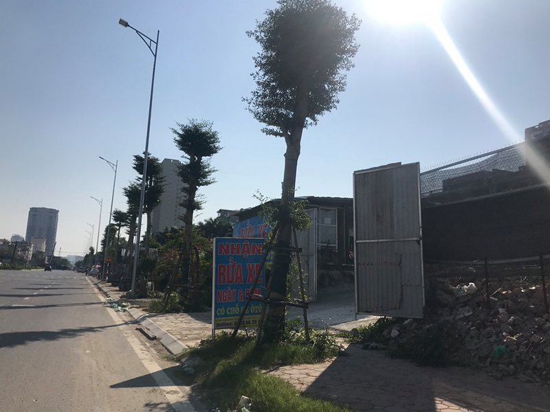 Hà Nội: Hàng loạt công trình vi phạm dọc tuyến đường Nguyễn Văn Huyên