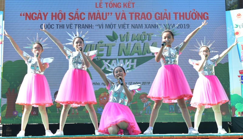 Tiết mục văn nghệ đặc sắc tại chương trình