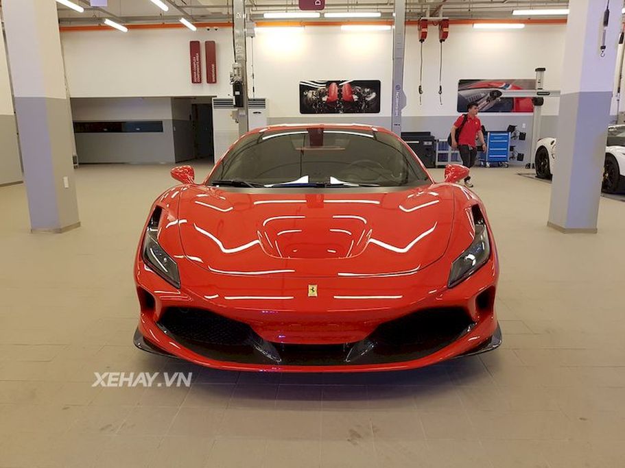 Doanh nhân Nguyễn Quốc Cường tậu Ferrari F8 Tributo đầu tiên Việt Nam