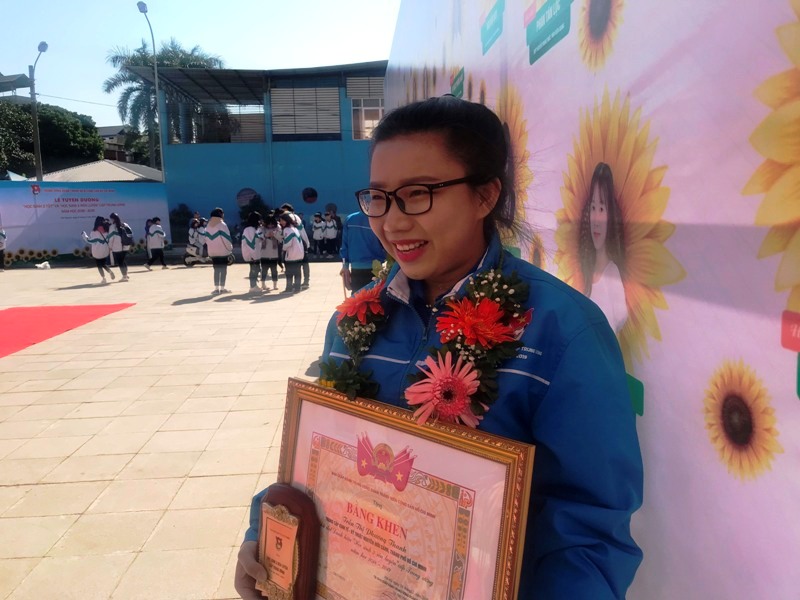 Trần Thị Phương Thanh (trường Trung cấp Kinh tế - Kĩ thuật Nguyễn Hữu Cảnh thành phố Hồ Chí Minh đạt danh hiệu “Học sinh 3 rèn luyện”