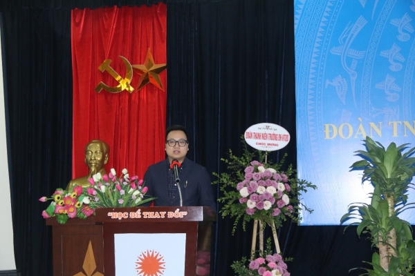 Đồng chí Trần Quang Hưng – Uỷ viên BTV Thành đoàn Hà Nội, Trưởng Ban Tuyên giáo Thành đoàn phát biểu tại đại hội.
