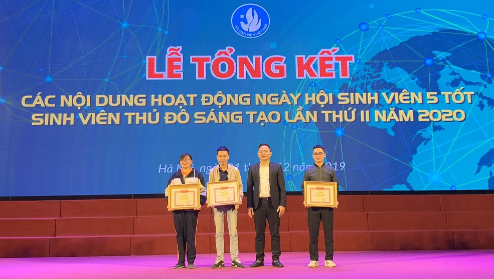 Sinh viên Đại học Thủy lợi xuất sắc giành quán quân cuộc thi Rung chuông vàng