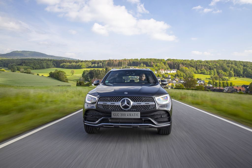 Mercedes-Benz GLC 300 4MATIC Facelift ra mắt tại Việt Nam, giá 2,559 tỷ đồng