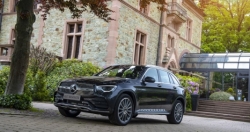 Mercedes-Benz GLC 300 4MATIC Facelift ra mắt tại Việt Nam, giá 2,559 tỷ đồng