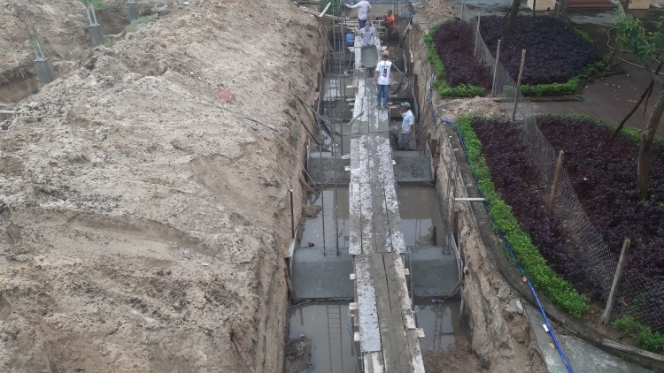 Theo Công ty CP Kỹ thuật Nhân Thịnh, chủ đầu tư và nhà thầu - Công ty CP Cơ điện và xây dựng Quảng Nam - đều biết quy định về quy trình tổ chức đấu thầu mà vẫn