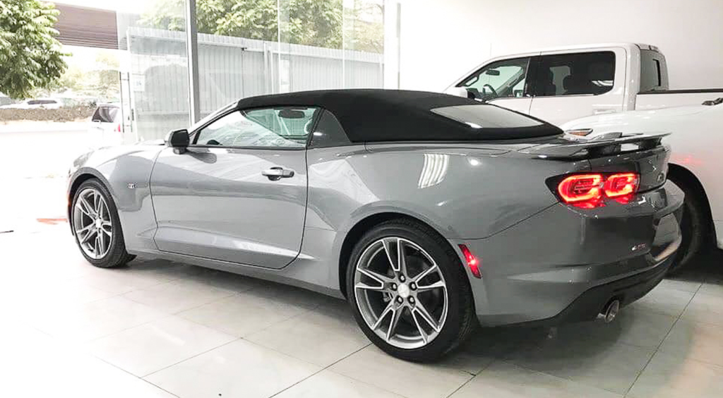 Chevrolet Camaro RS 2019 mui trần đầu tiên về Việt Nam được chào giá hơn 3 tỷ đồng