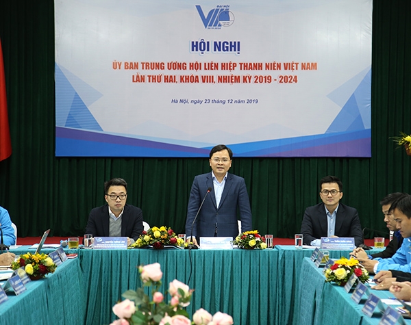 Anh Nguyễn Anh Tuấn, Bí thư Thường trực Trung ương Đoàn, Chủ tịch Trung ương Hội LHTN Việt Nam phát biểu tại Hội nghị