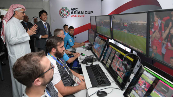 Công nghệ VAR ra mắt khá thành công ở Asian Cup 2019. Ảnh AFC