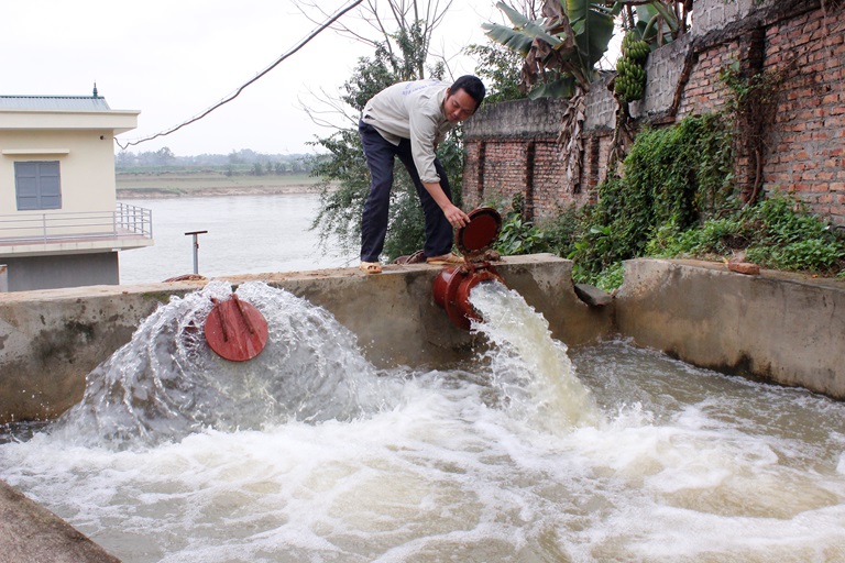 Dù khó khăn đến đâu các đơn vị liên quan cũng sẽ khắc phục để bảo đảm nguồn nước phục vụ sản xuất nông nghiệp và sinh hoạt cho bà con nhân dân trên địa bàn thành phố Hà Nội