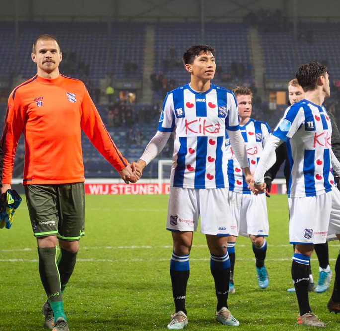 Thầy Park “đau đầu” vì SC Heerenveen không nhả Văn Hậu dự U23 Châu Á