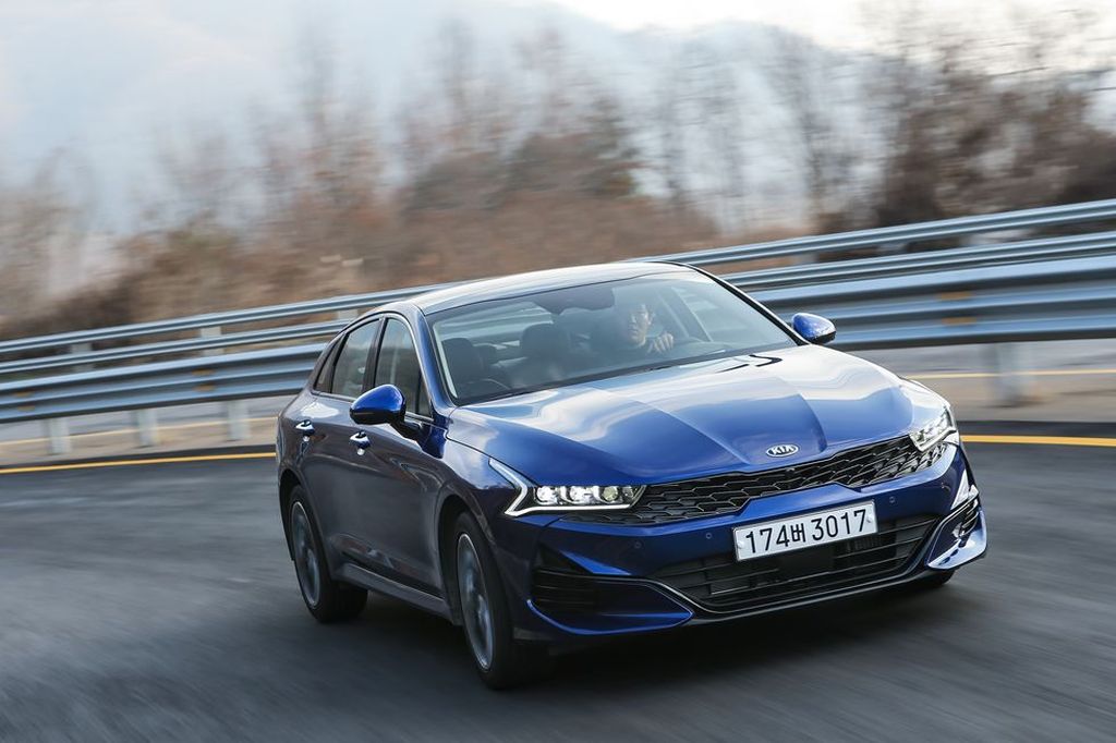 Kia Optima/K5 2021 tung ảnh thực tế tại Hàn Quốc - Kẻ đe doạ Mazda6