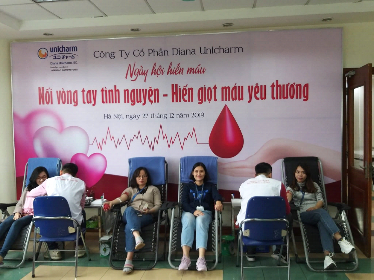 “Nối vòng tay tình nguyện – Hiến giọt máu yêu thương”