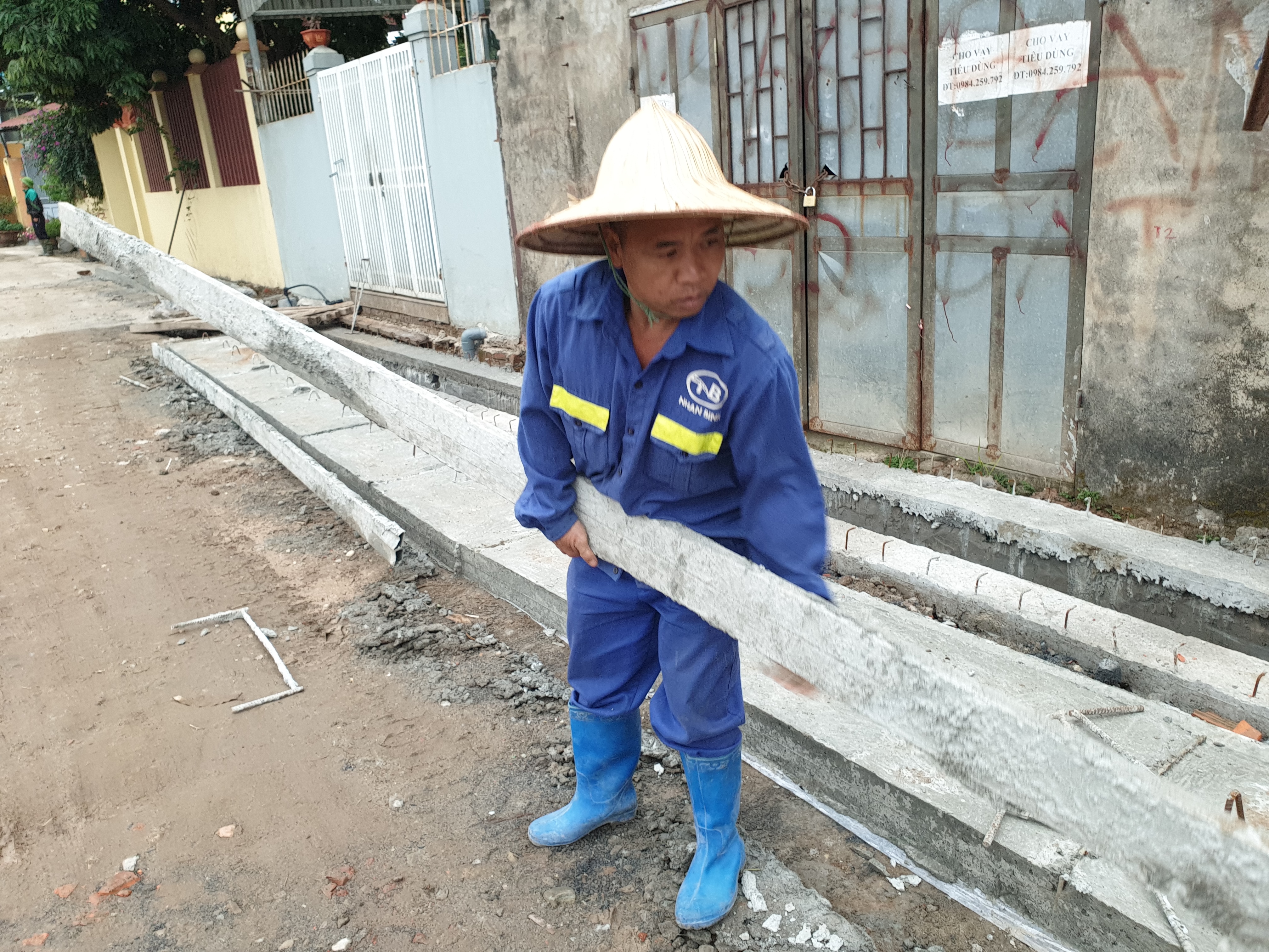 Đời sống khó khăn vì giá thực phẩm tăng vọt - Bài 2: Người lao động tự do chật vật xoay sở