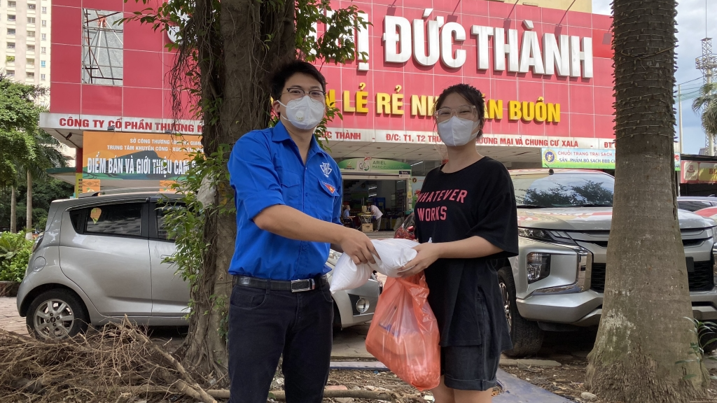 Đại học Kiến trúc Hà Nội: Thi vẽ tranh cổ động, đồng hành cùng sinh viên trong đại dịch Covid-19