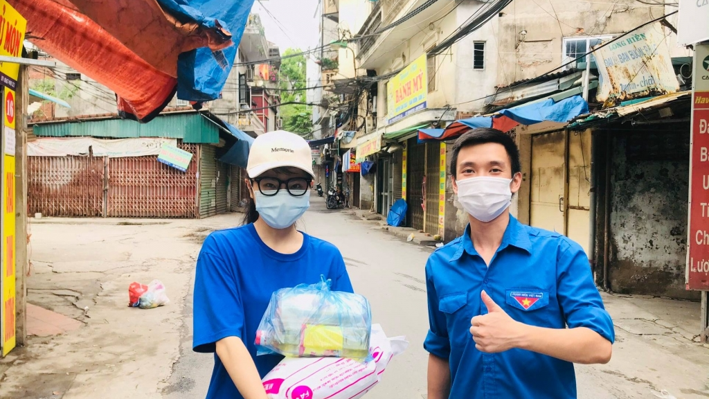 Tình nguyện Đại học Văn hóa Hà Nội: Góp sức trẻ cùng Thủ đô thắng dịch