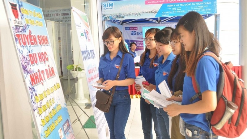 Gần 100.000 việc làm 