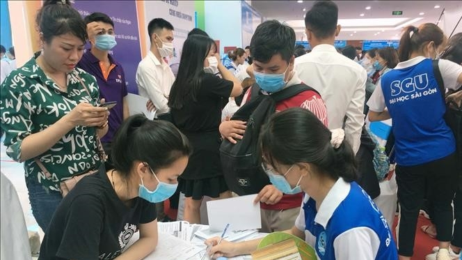 Gần 100.000 việc làm 