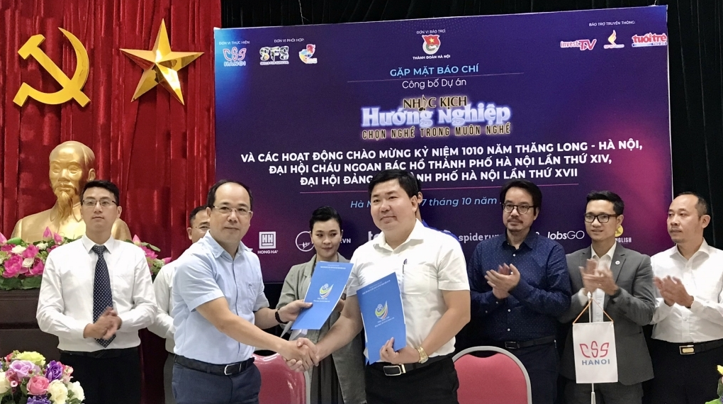 Đồng chí Nguyễn Mạnh Hưng, Tổng biên tập báo Tuổi trẻ Thủ đô ký kết hợp tác truyền thông với dự án