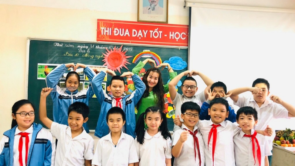 Cô giáo đa tài sáng tạo để việc học trở nên dễ dàng hơn