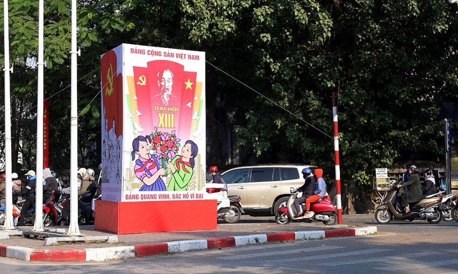 Pano tuyên truyền về Đại hội Đảng Bộ các cấp nhiệm kỳ 2020- 2025 trên phố Quán Thánh