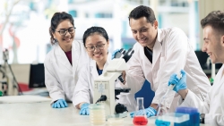 MDIS cung cấp khóa học thực tiễn về đại dịch cho cử nhân công nghệ sinh học và khoa học y sinh