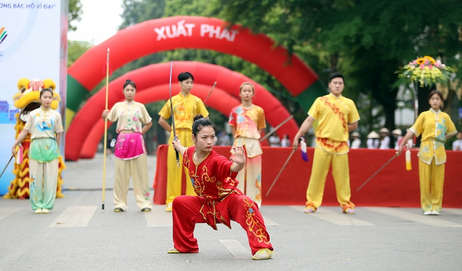 Chùm ảnh: Phát động Ngày chạy Olympic vì sức khỏe toàn dân năm 2021