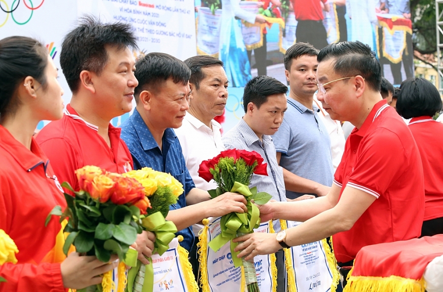 Chủ tịch UBND TP Hà Nội Chu Ngọc Anh 