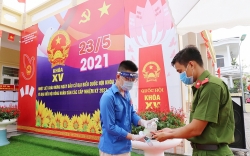 Tuổi trẻ phường Việt Hưng (Long Biên) thực hiện quyền, trách nhiệm, hỗ trợ cử tri trong ngày bầu cử
