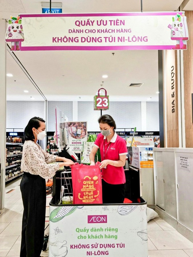 Khách hàng sẽ được AEON hoàn tiền đặt cọc tương ứng với số túi hoàn trả trong lần mua sắm tiếp theo