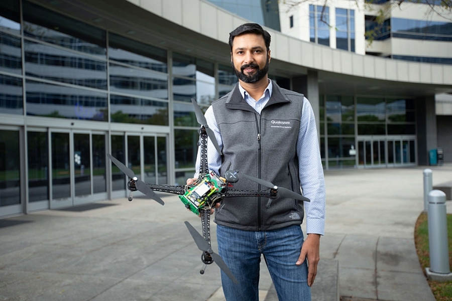 Dev Singh, Quản lý cao cấp mảng robot, drone và máy móc thông minh, Qualcomm Technologies, Inc