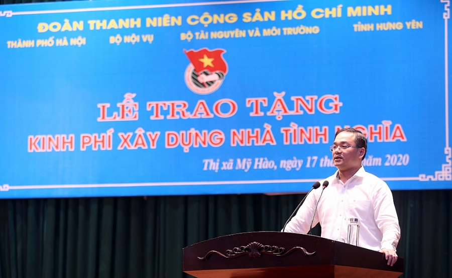 Đồng chí Nguyễn Ngọc Việt   UV BTV Trung ương Đoàn, Thành ủy viên, Bí thư Thành đoàn Hà Nội phát biểu tại chương trình