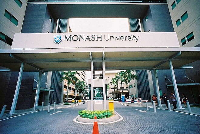 Tựu trường mùa dịch và lời khuyên từ các chuyên gia của Đại học Monash