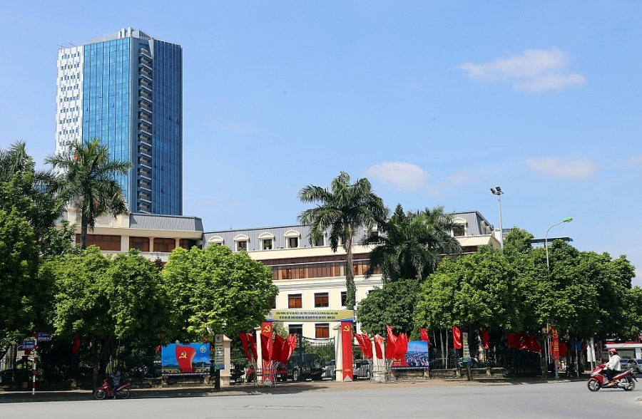 Hà Nội rợp cờ hoa chào mừng các sự kiện trọng đại của Thủ đô