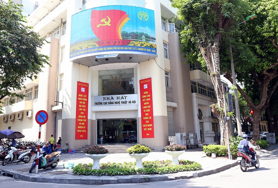 Hà Nội rợp cờ hoa chào mừng các sự kiện trọng đại của Thủ đô