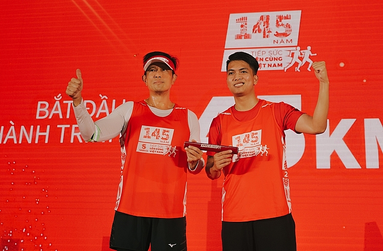 Chương trình chạy tiếp sức “Lên cùng Việt Nam” hoàn thành “Đường chạy Di sản”, tiếp tục với “Đường chạy tương lai”