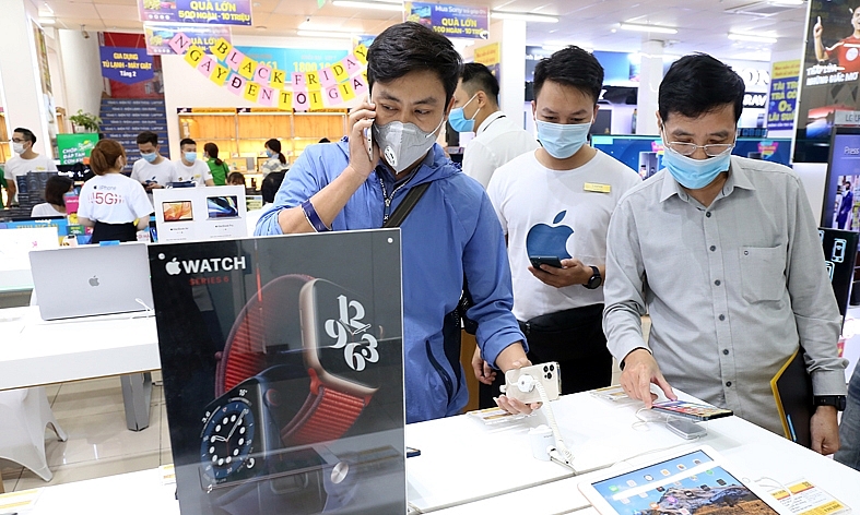 iPhone 12 xác lập kỷ lục đặt hàng mới tại Thế Giới Di Động