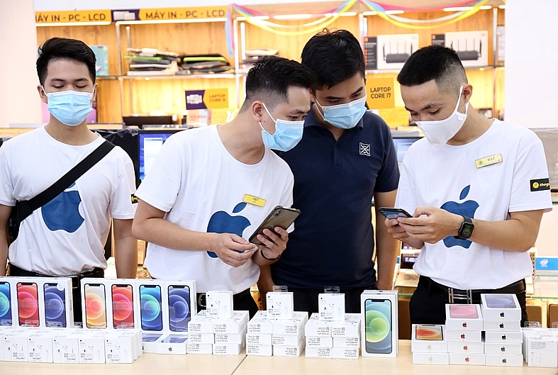 iPhone 12 xác lập kỷ lục đặt hàng mới tại Thế Giới Di Động