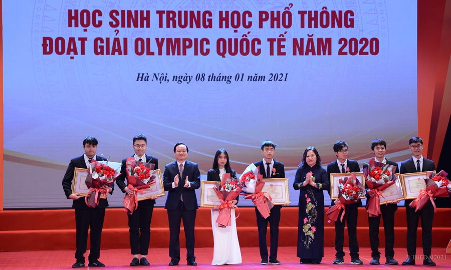 Tuyên dương học sinh trung học phổ thông đoạt giải Olympic quốc tế năm 2020