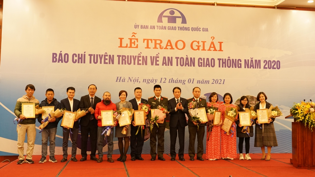 Báo Tuổi trẻ Thủ đô giành giải Nhất giải Báo chí tuyên truyền về an toàn giao thông năm 2020