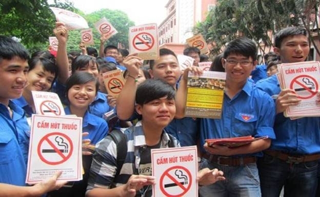 Nhiều sinh viên cho rằng, nên triệt để cấm hút thuốc trong các cơ sở giáo dục