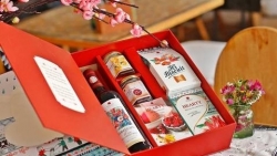 Nhà trường không đi thăm, chúc Tết cấp trên và cấm biếu, tặng quà lãnh đạo