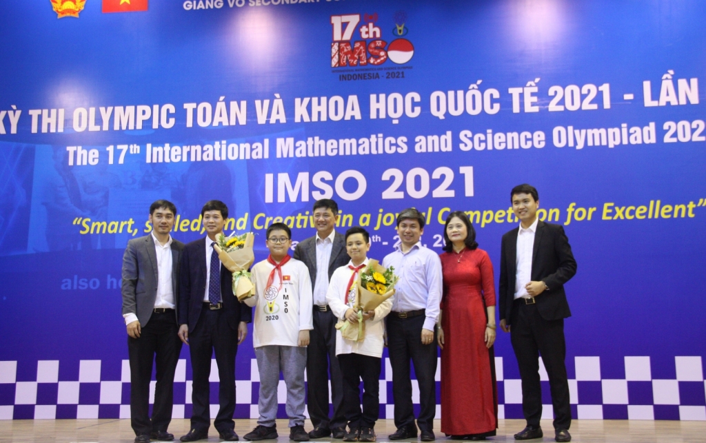 2 học sinh Hà Nội giành huy chương Vàng kỳ thi Olympic Toán học và Khoa học quốc tế