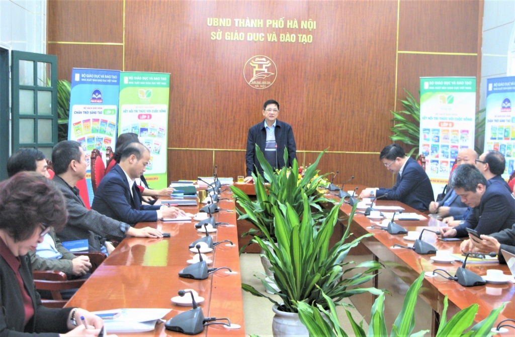 Nhà xuất bản lý giải nguyên nhân 2 bộ sách giáo khoa lớp 2 “biến mất”