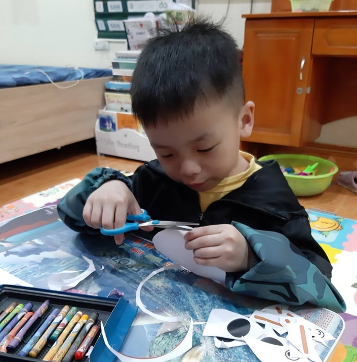 Từ vụ YouTuber Thơ Nguyễn, phụ huynh chia sẻ “bí kíp” bảo vệ con trên không gian mạng